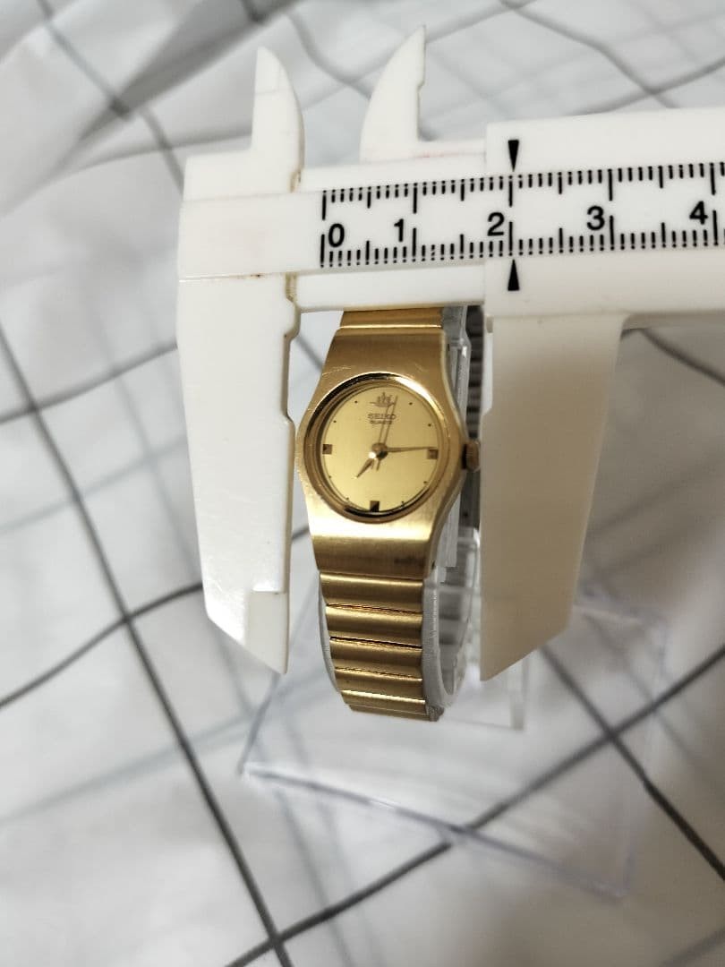 Mint condition KING SEIKO 2Y01-0130 gold watch, fully functional.