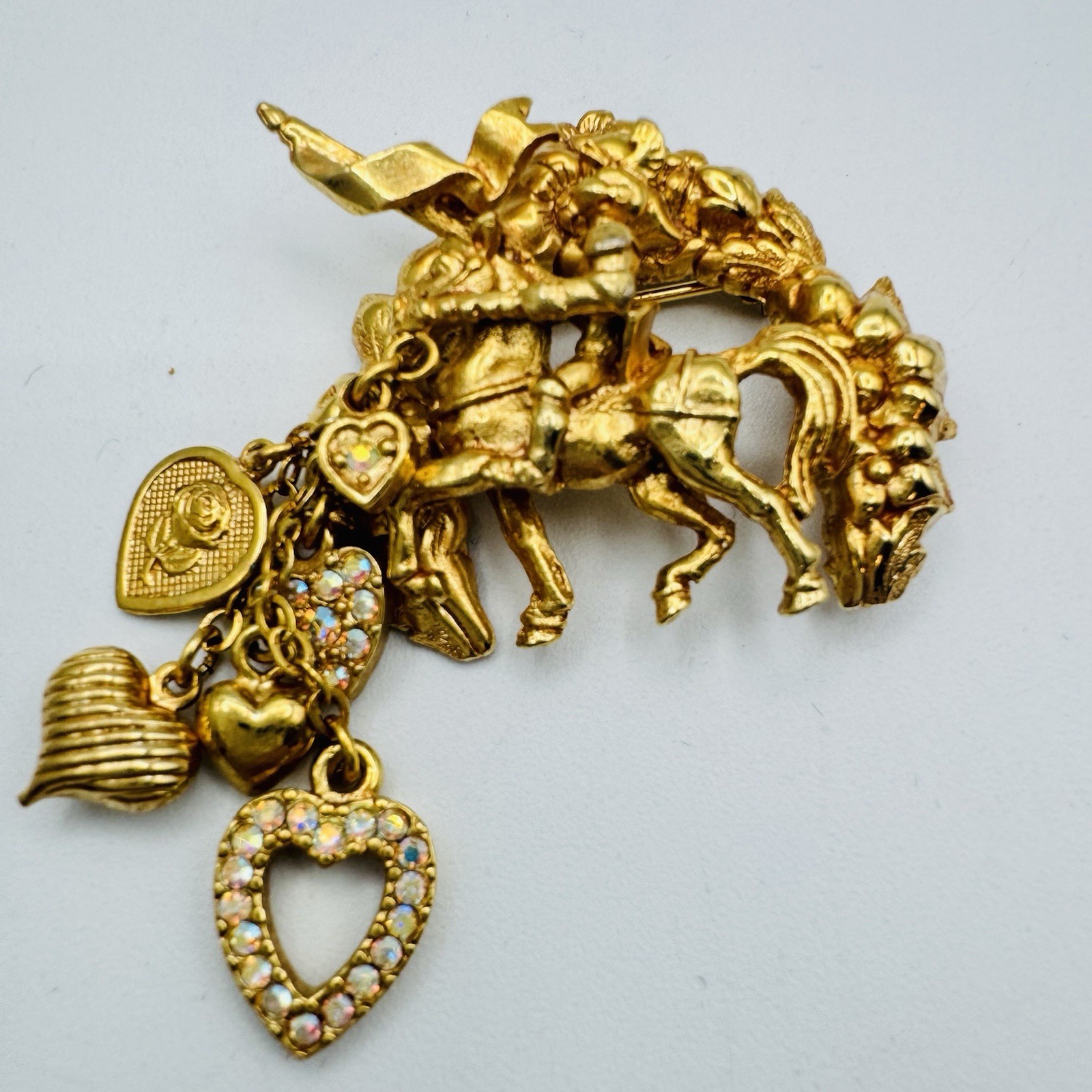VTG Kirks Folly Sir Lancelot Knight Horse Brooch Pin Gold Tone Heart Dangle