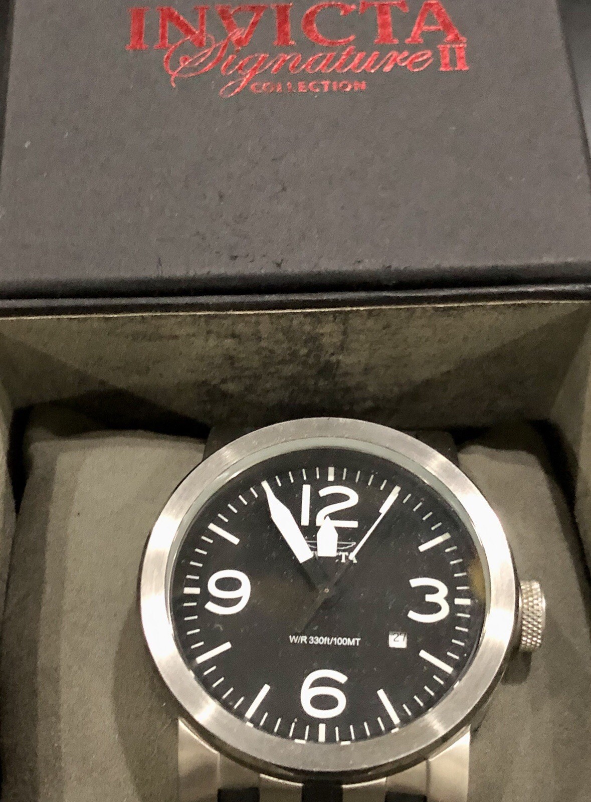 Invicta DNA. Signature II Collection. Waterproof up to 100m. Black band