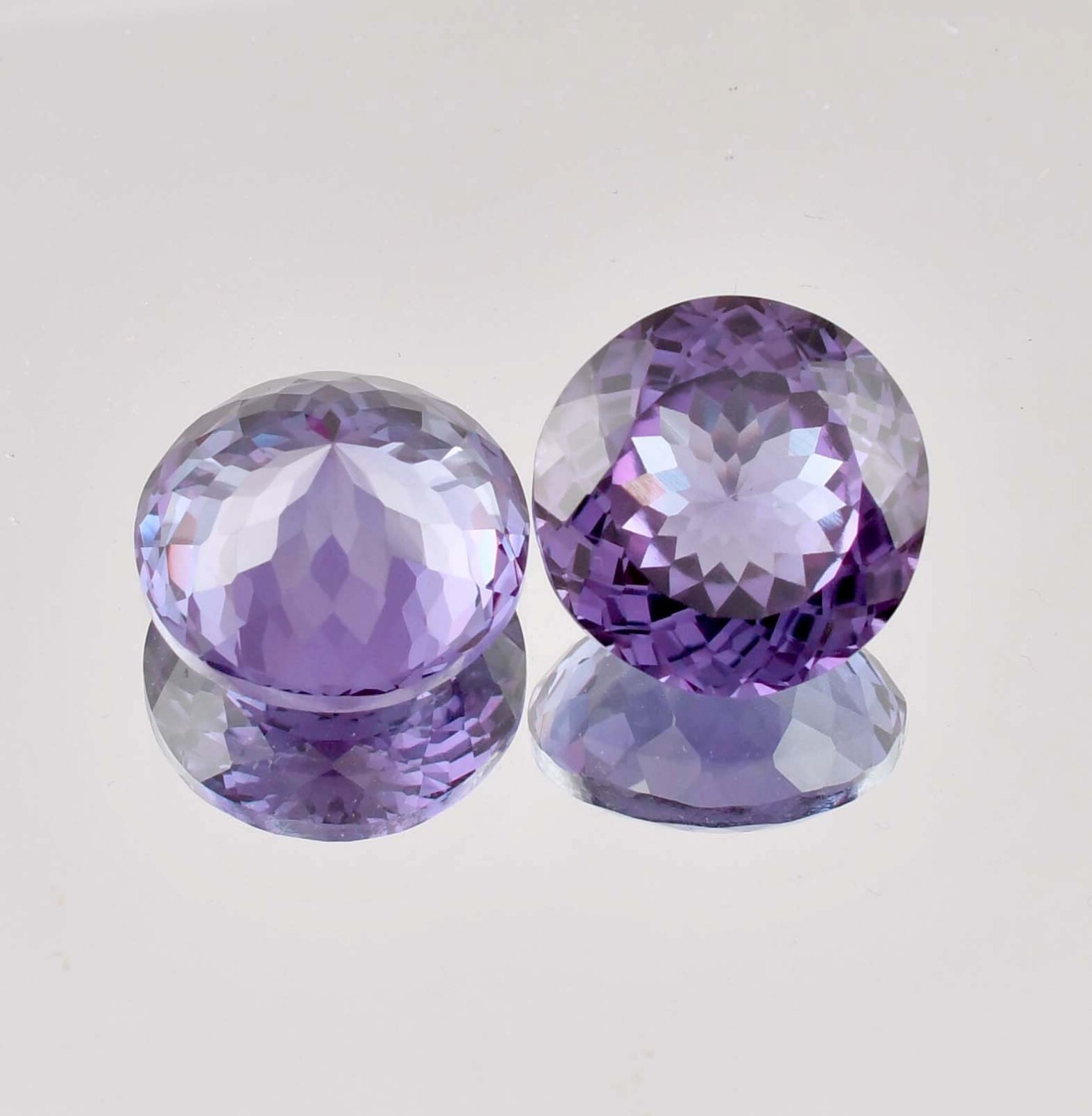 1 Pair 15 x 15 MM Flawless Natural Color Change Alexandrite Gems GIT Certified