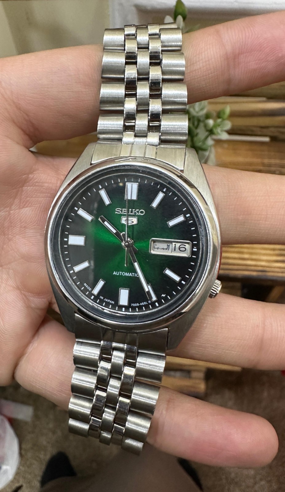 Vintage Seiko 5 Automatic 7009 SNXS Men’s Wrist Watch Day Date Japan Green Dial