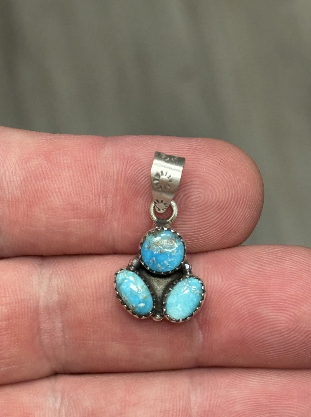 STERLING SILVER WHITE WATER TURQUOISE 3 STONE MIX SHAPE CLUSTER PENDANT .925