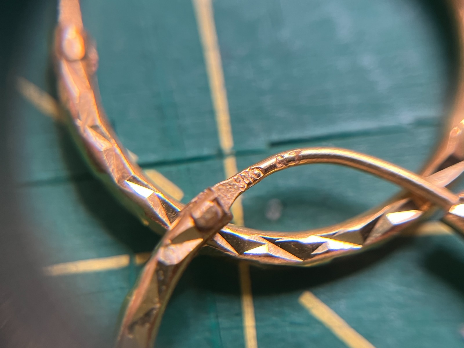 22k Yellow Gold 960 Ornate Hoop Earrings Charity P292Z-DS01