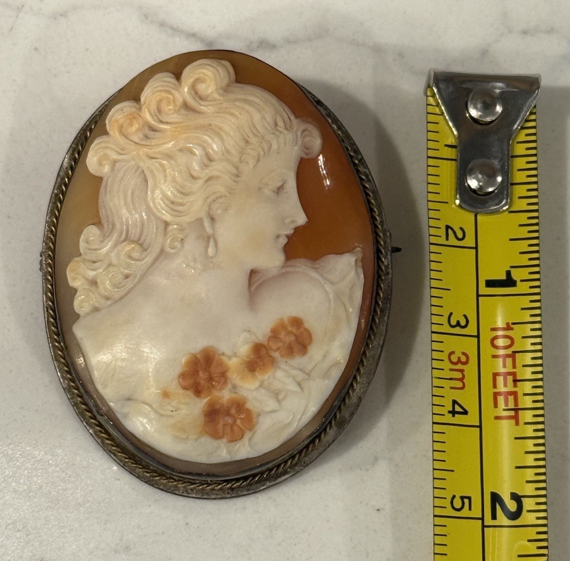 Stunning Shell Cameo profile of a woman adorned With Flowers Brooch/Pendant