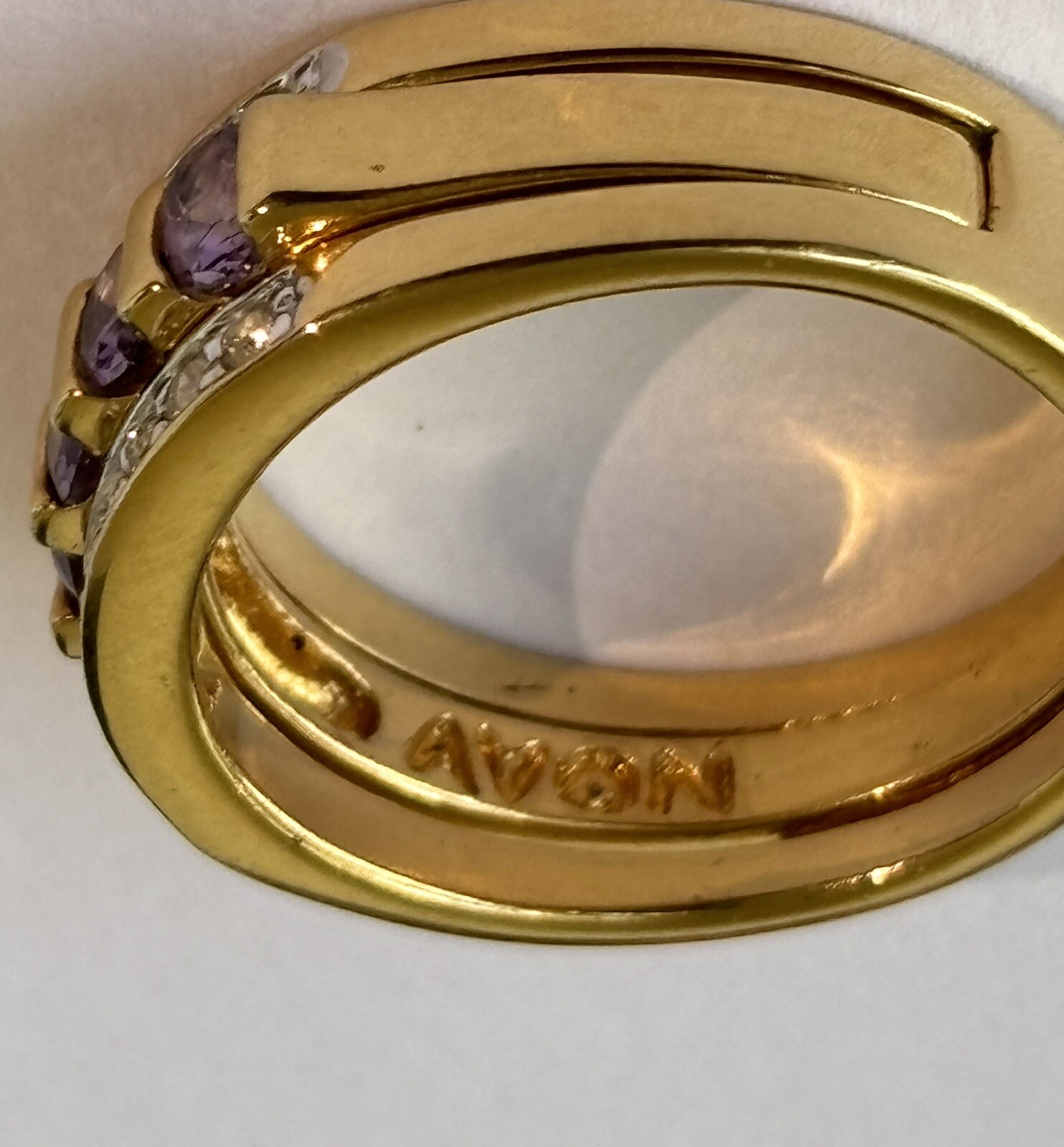 Vintage JJJ Avon Band Cocktail Woman Ring Amethyst Rhinestone Gold Tone Size 9.5