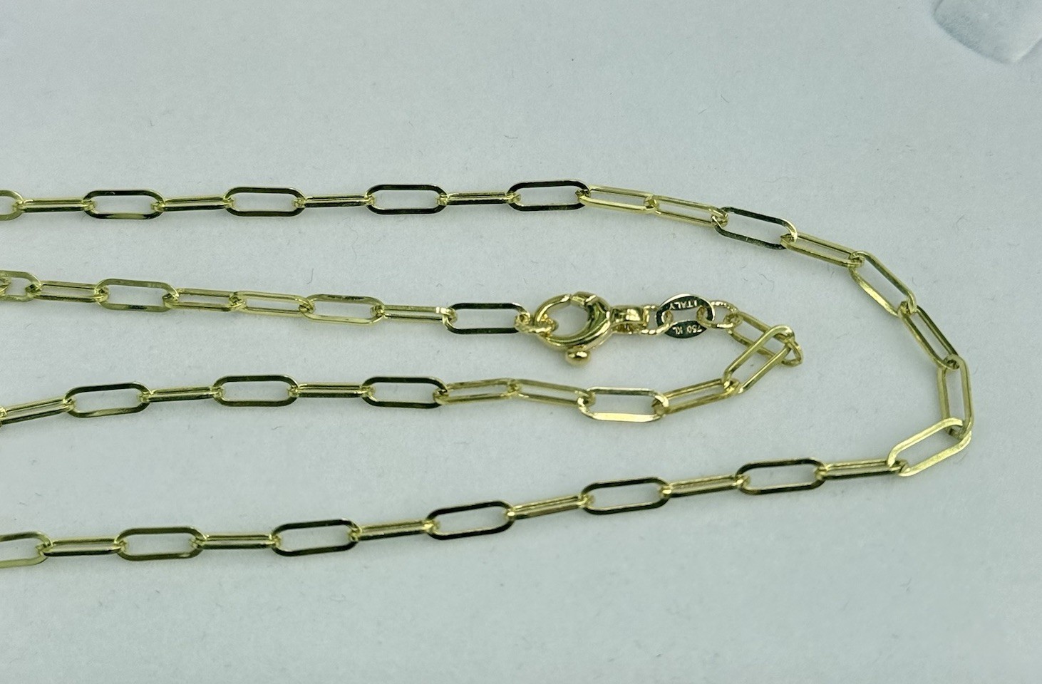 18k Solid Yellow Gold Paper Clip Semi Hollow Chain Necklace. 16”. 2.43 Grams