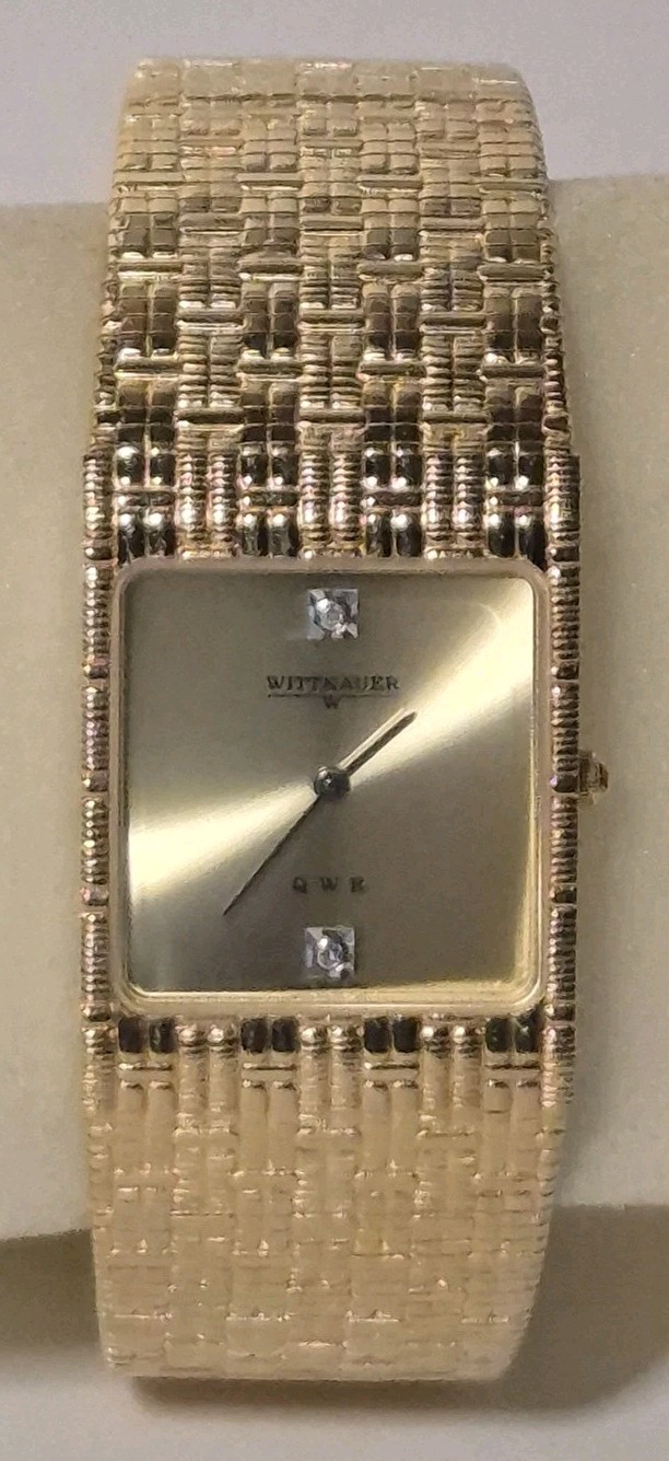 1980s Wittnauer QWR 25 x 31mm Tank Quartz Gold Tone Swiss Watch 9782 w/Box