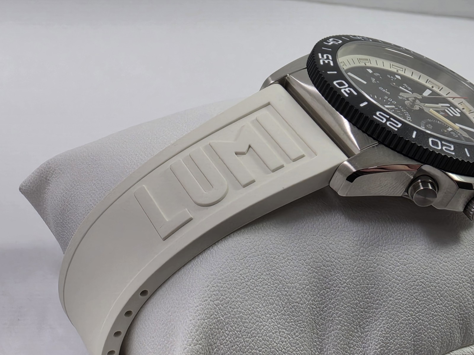 Luminox Pacific Diver Chronograph SWISS Quartz White Strap Men’s Watch XS.3141