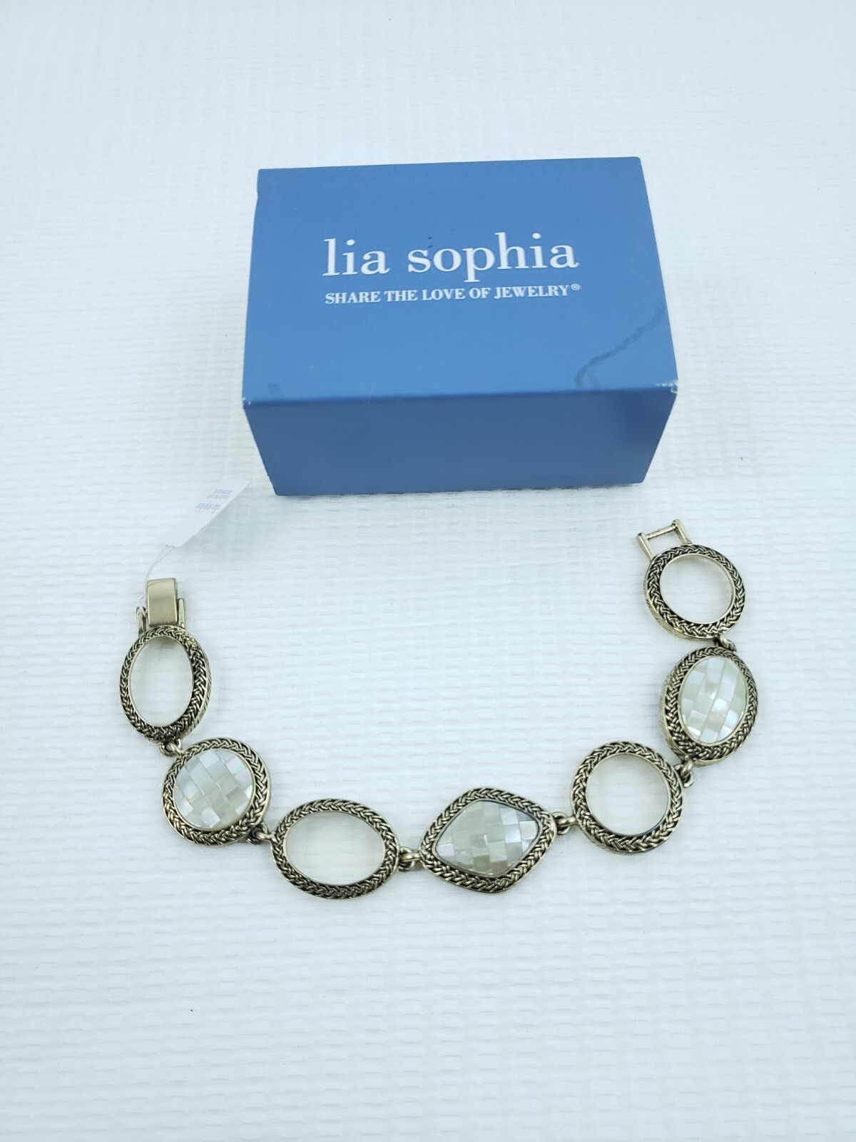 Lia Sophia Flexible Oval Linked Round Fold Over Closure Silver Bracelet 9″ Long