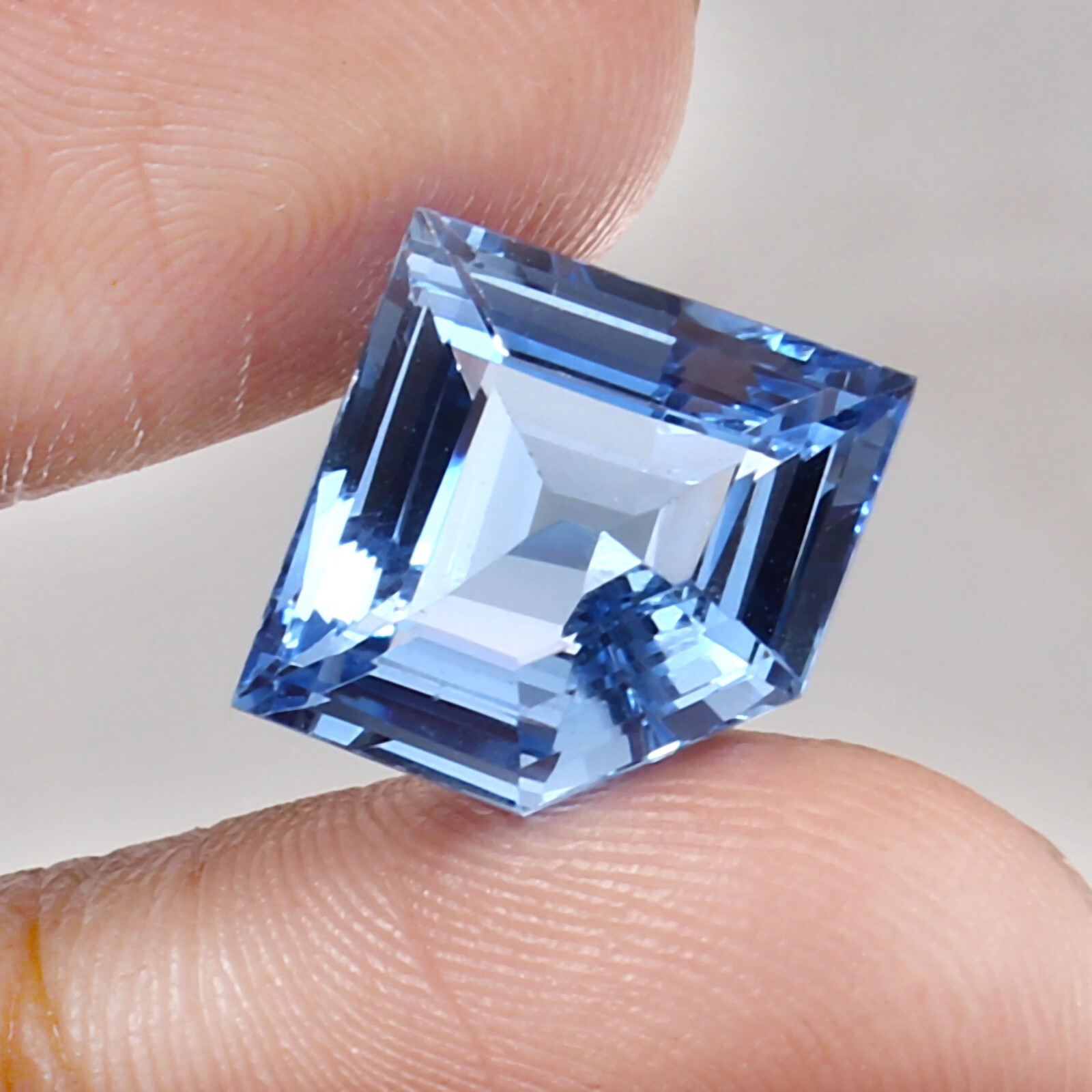 AAA 9.15 CT Natural Flawless Brazilian Aquamarine Loose Pentagon Gemstone Cut