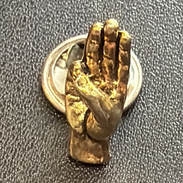 Gold Tone Metal Hand Design Lapel Hat Tie Tack Pin w/ Clutch Back, Hands Theme