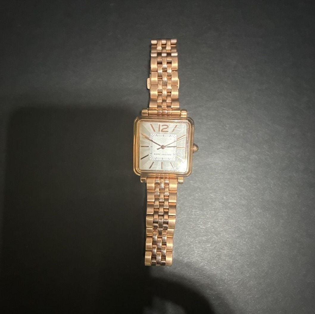Marc Jacobs Vic Women’s Rose Gold-Tone Stainless Steel Rectangular Watch MJ3514