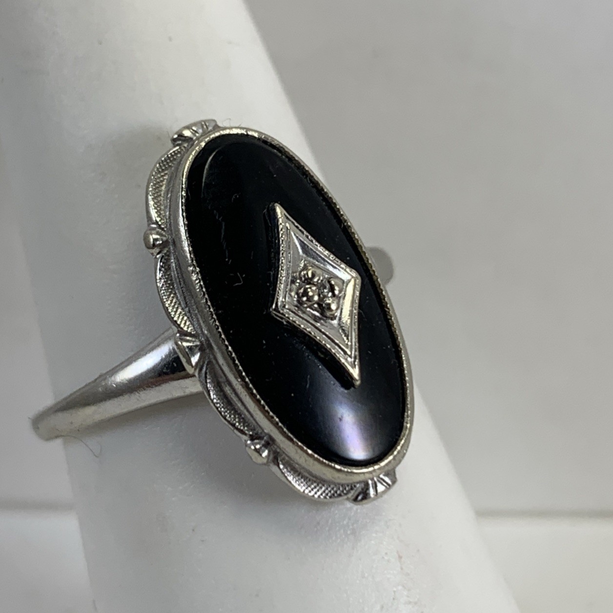 Black Onyx And Diamond Ring Oval Vintage In 10K White Gold Size 6 1/2