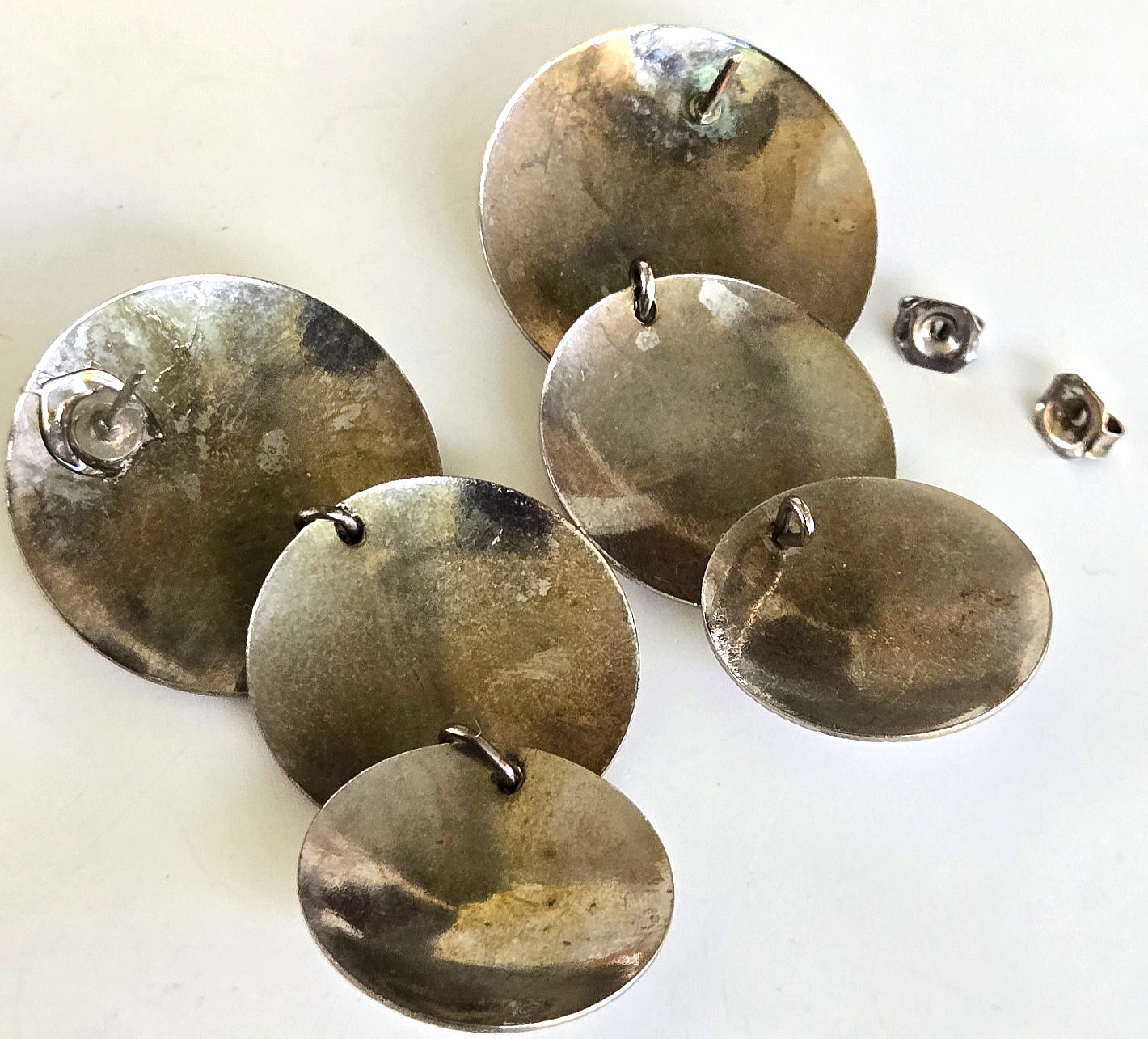 Vintage 3 Tapered Disc Link Silver Tone Dangle Pierced Earrings 2-1/8″ in Card