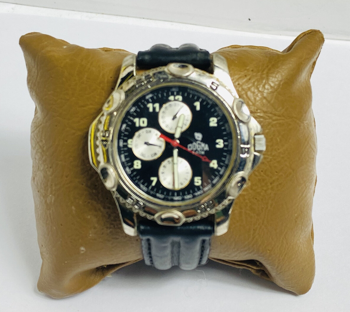 Vintage Dogma men watch Swiss design water resistant 5ATM NOT TESTED Sold AS-IS