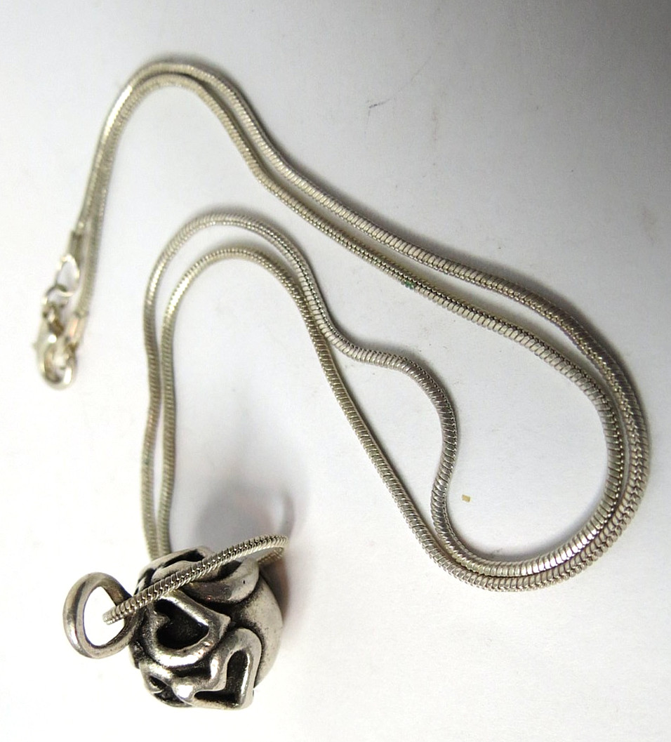 VTG 925 STERLING SILVER HEART BALL CHARM PENDANT 16MM diam 15.2gr CHAIN 18″ lg