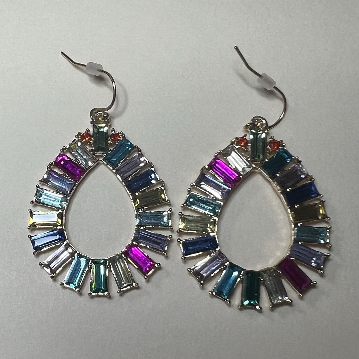 Vintage Christian Siriano NY Baguette Crystal Teardrop Dangle Hook Earrings