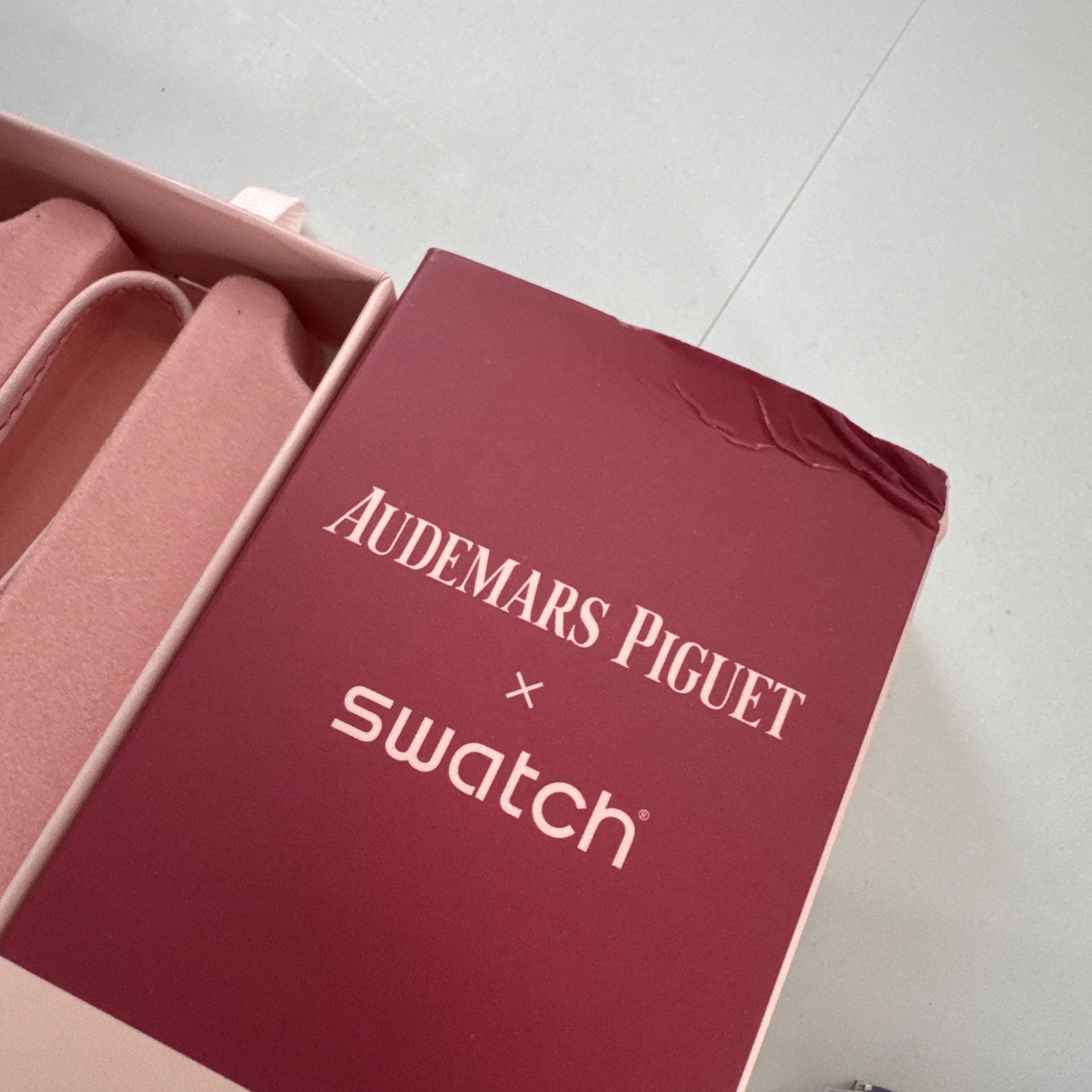 Swatch x Audemars Piguet AP Royal Pop Watch Otto Rosso [SSX03R100N] *Dent Box *