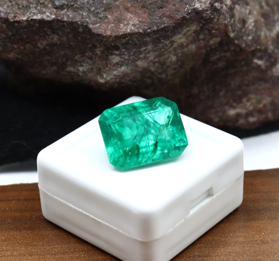 14Ct Natural Green Emerald Gemstone | Emerald Cut Loose Stone | 14.7×12.1×7.4mm