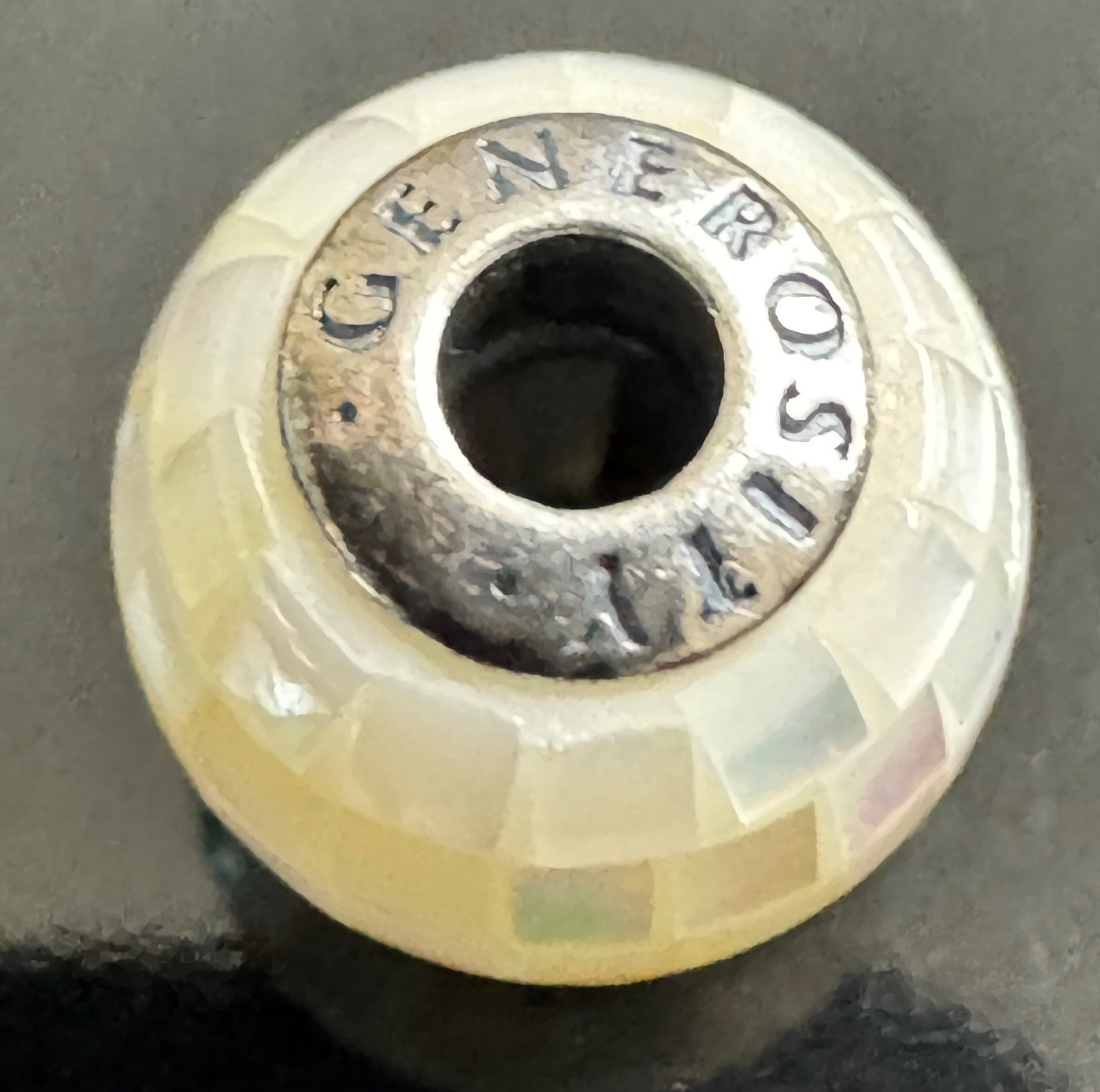 Pandora ESSENCE Collection Generosity White Mother of Pearl Mosaic 796079MMW