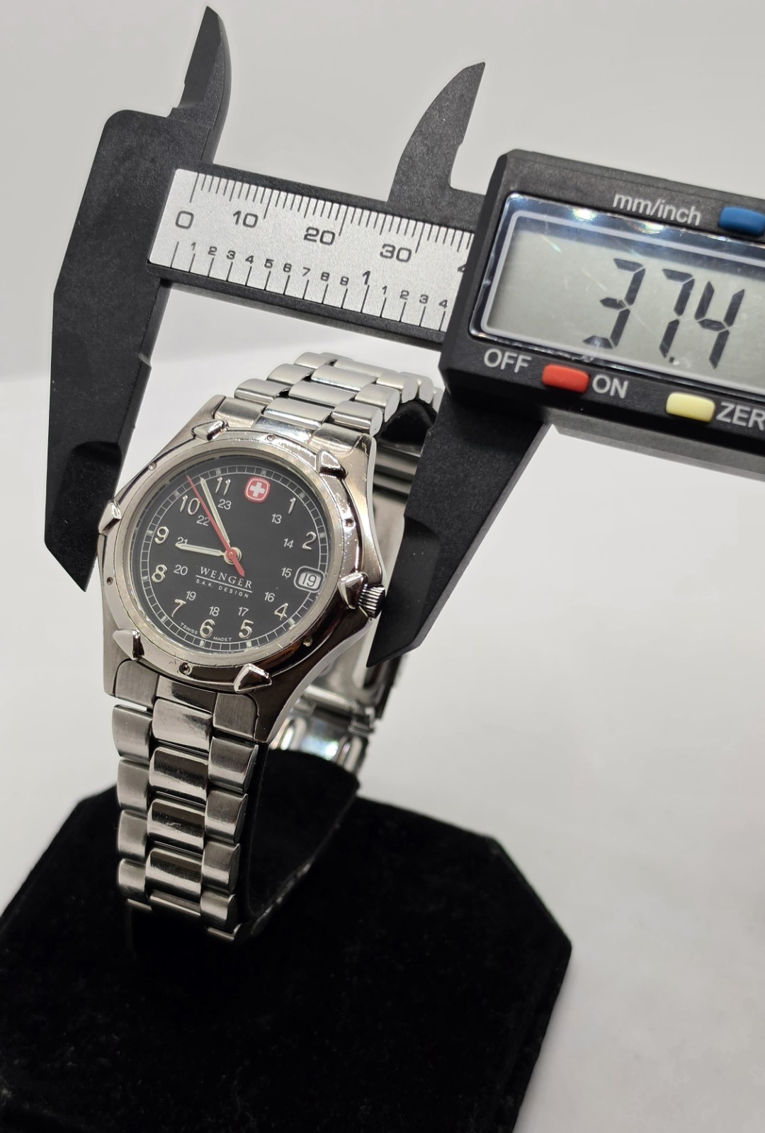 Wenger Watch S.A.K Design Men’s Quartz 100m 37.4mm Black Dial Date Stainless