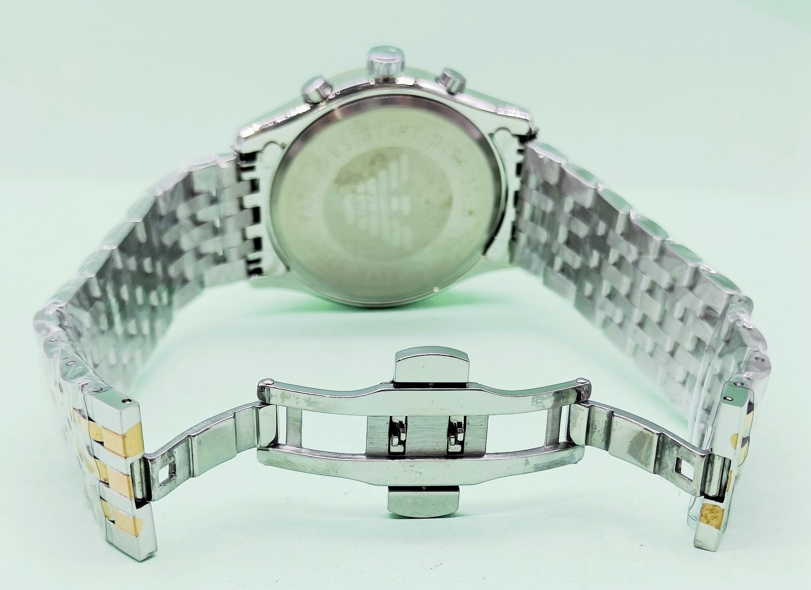 AmazingEmporio Armani Chronograph Date Indicator Quartz Analog Men’s Wrist Watch