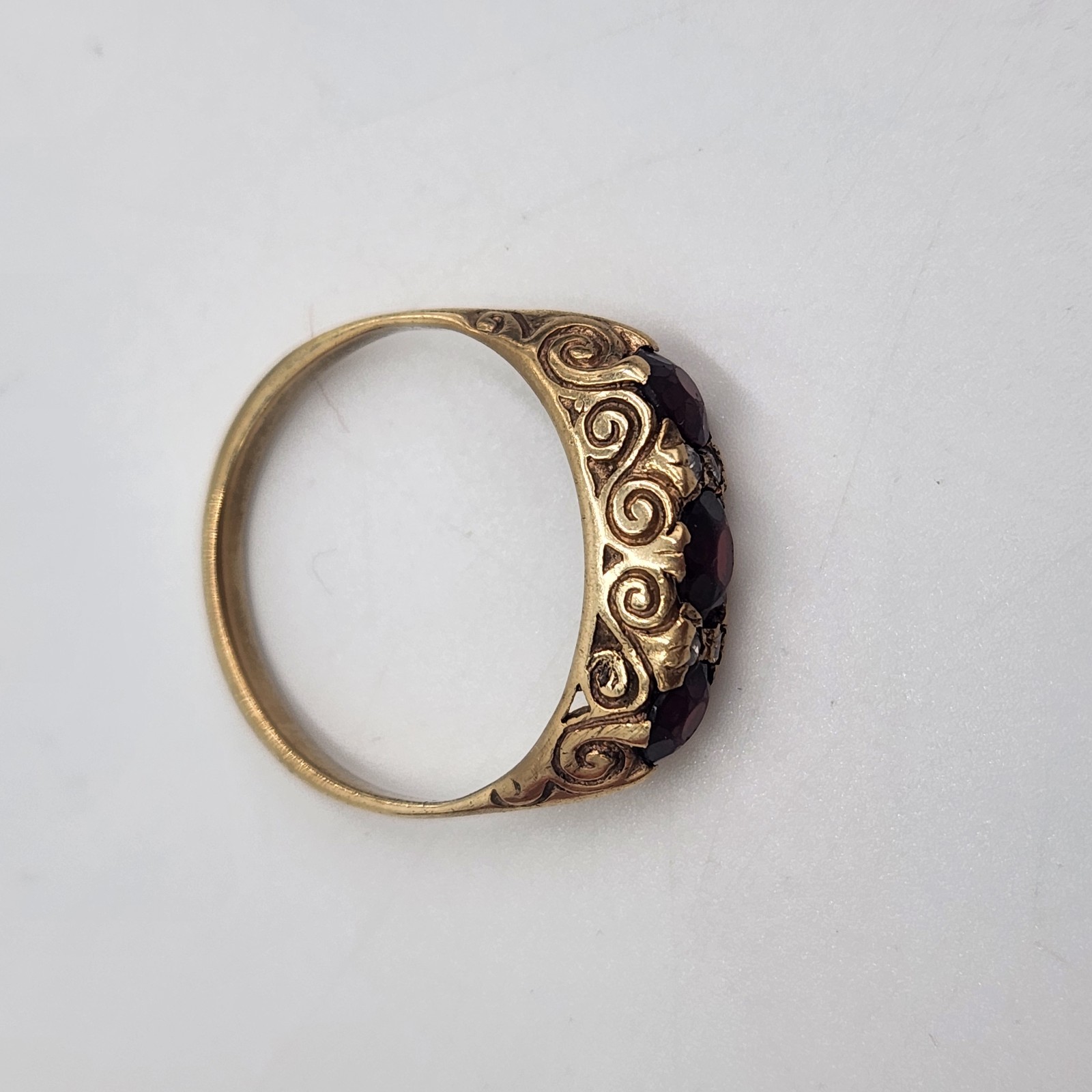 Vintage 9ct Yellow Gold 3 Stone Garnet Gypsy Ring, Size O 1/2 3 Grams