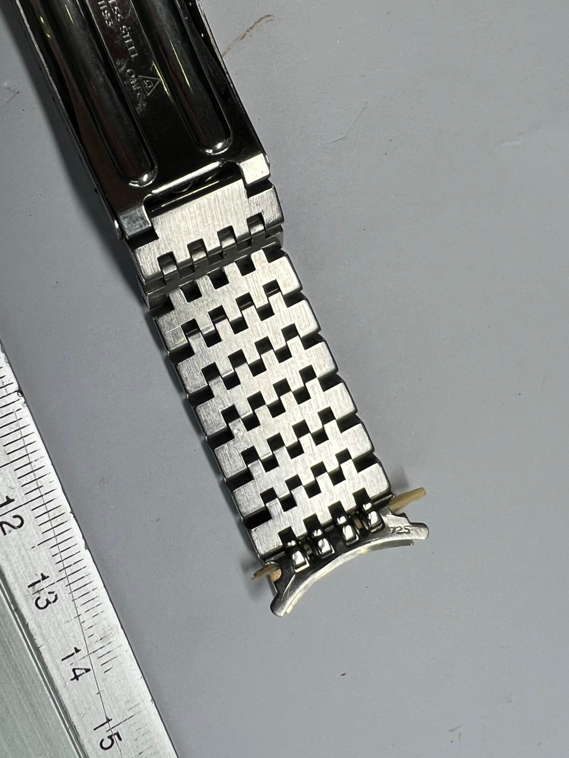 60 . omega 1193 endlink 18 mm 725 stainless steel bracelet 16 cm