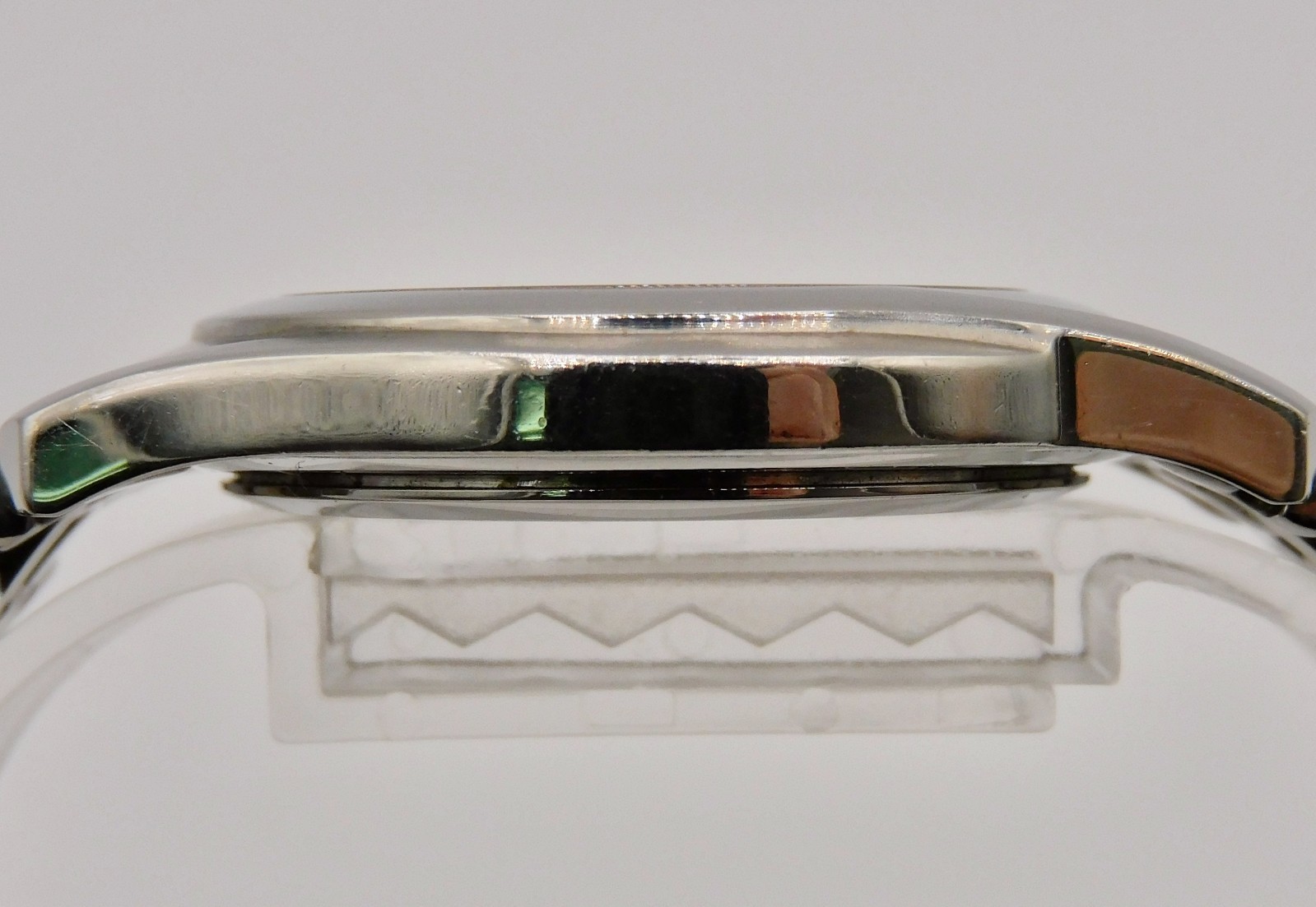 GUCCI 5500M White Roman Dial Quartz Men’s Watch Date Swiss Made