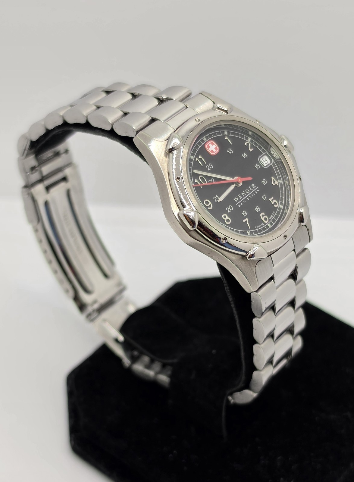 Wenger Watch S.A.K Design Men’s Quartz 100m 37.4mm Black Dial Date Stainless