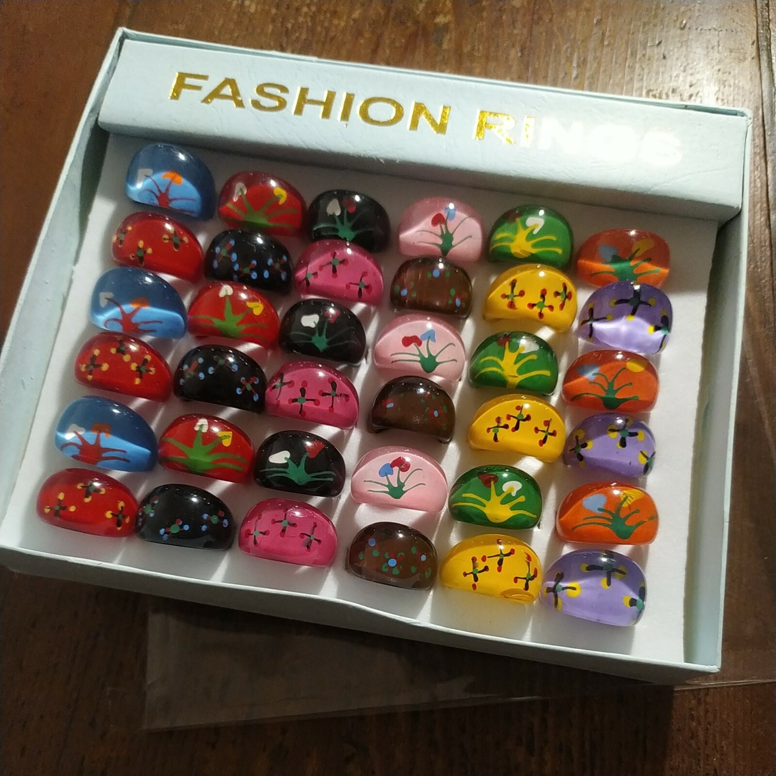 36 Resin Beach Rings – Super Colorful Pop Art – Various Mixed Sizes