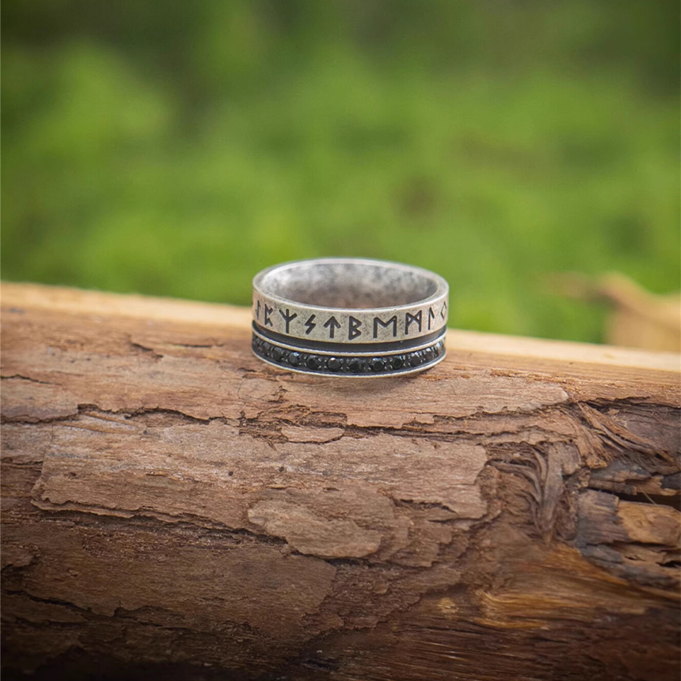 NIGHT WORKS Asgard’s Treasure Nordic Mythology Viking Zircon Retro Ring