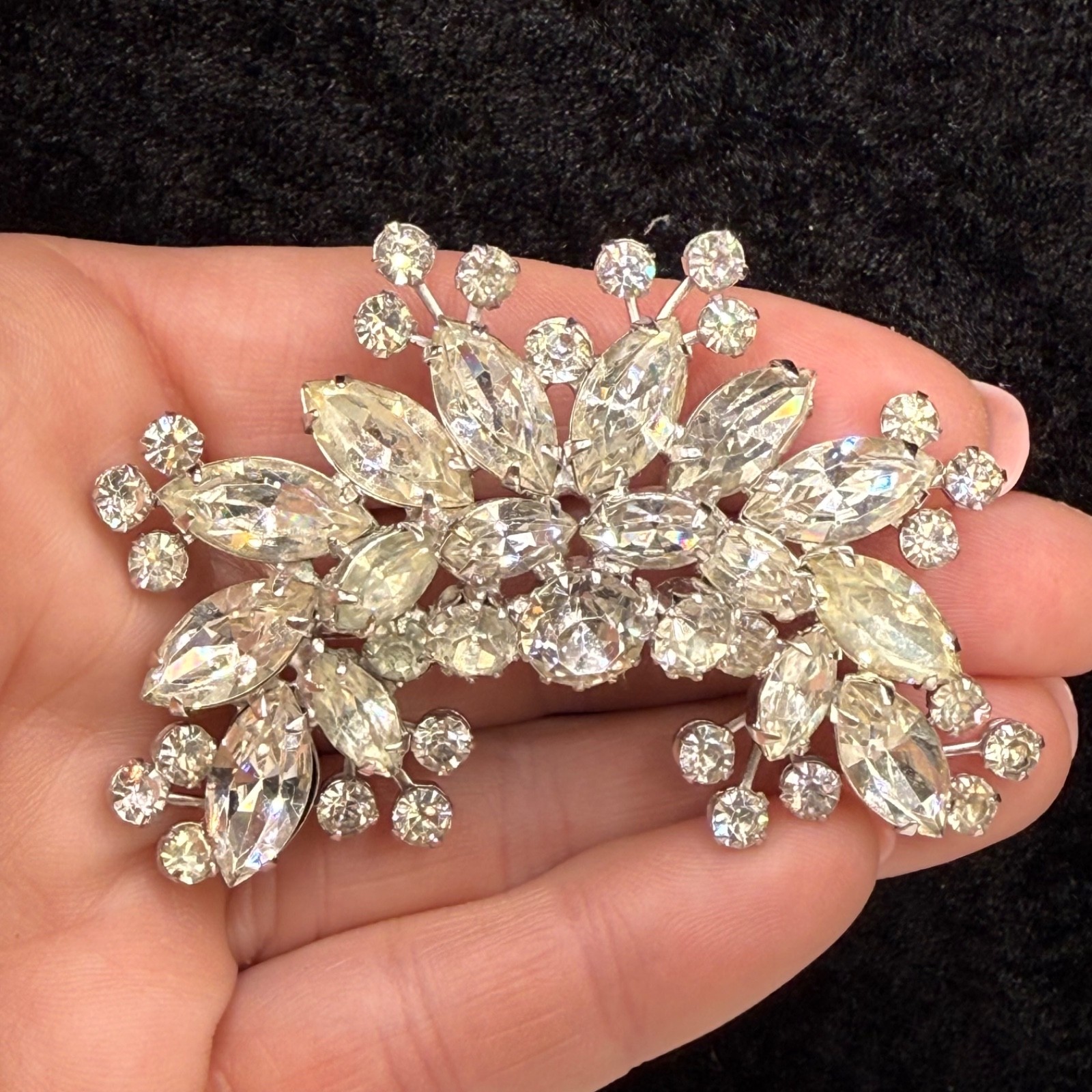 Vintage Weiss Rhinestone Brooch Spray Stunning Clear Sparkle