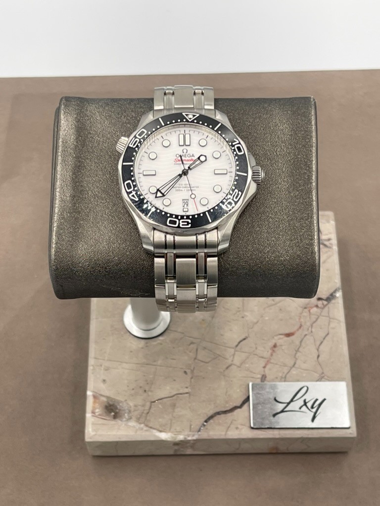 Omega White Dial Seamaster Chronometer Diver 300m 210.30.42.20.04.001 (2024)