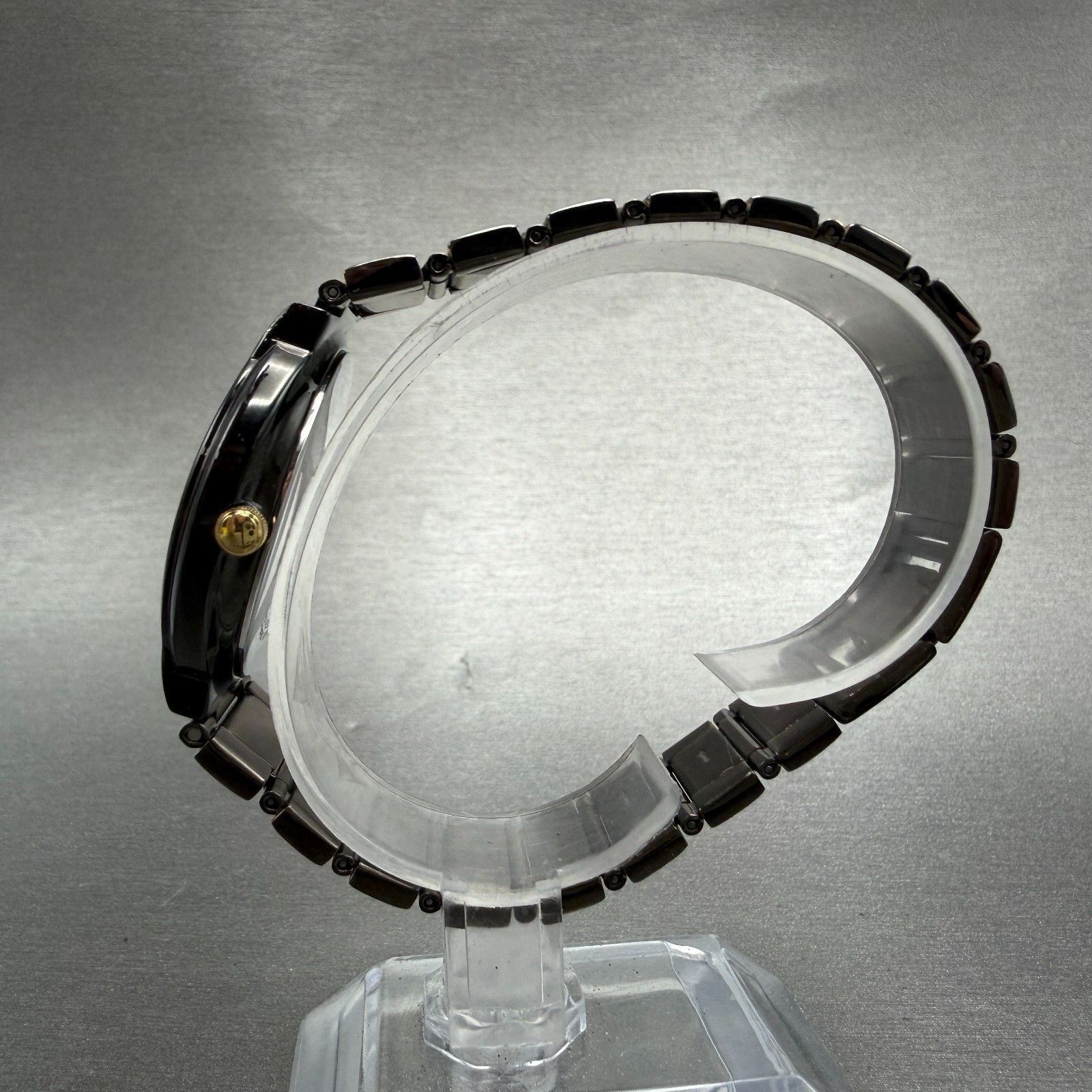 Seiko Pulsar Watch Men 35mm Black Dial Black & Gold Tone Date VX42-X106 New Batt