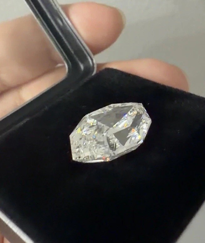 10.08 CT IGI Certified Lab Grown Diamond | F Color | VVS2 | Modified Octagonal