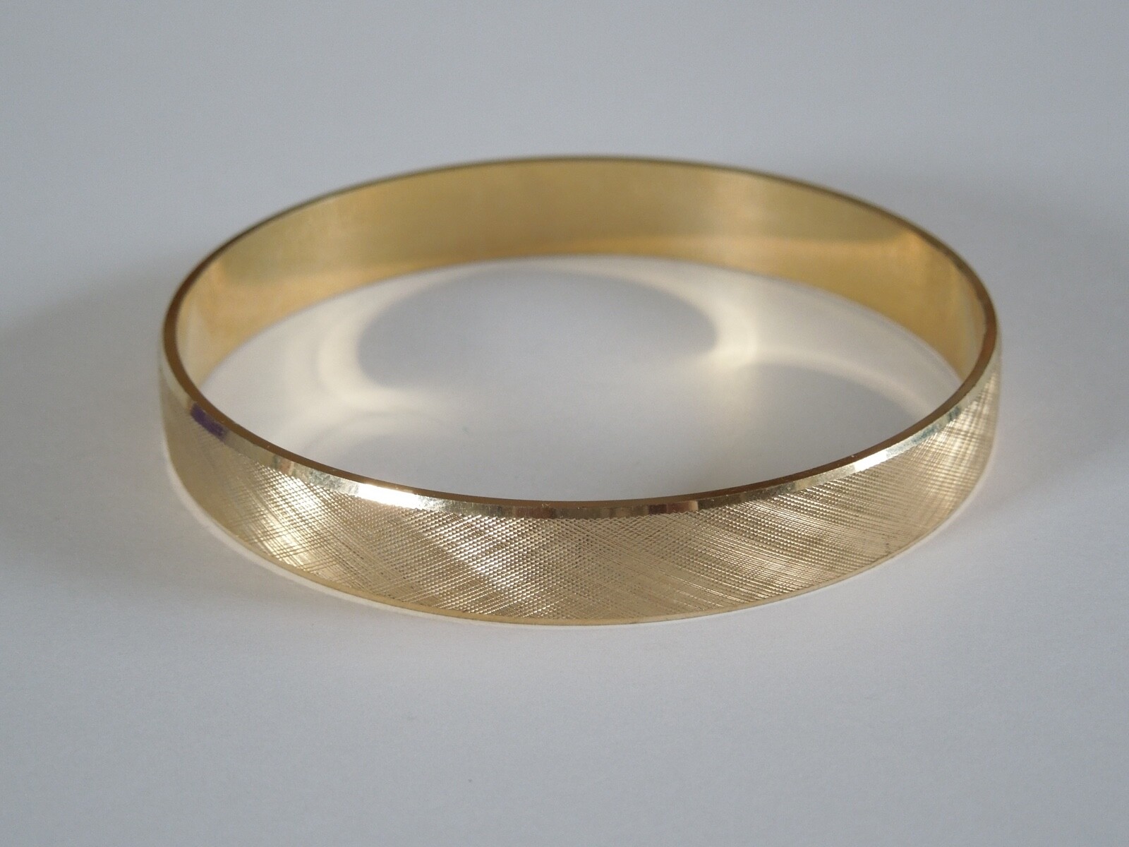 Vintage Bangle Gold-Colored Fashion Jewelry 27.7 g Ø 6.6 cm Width 1.0 cm