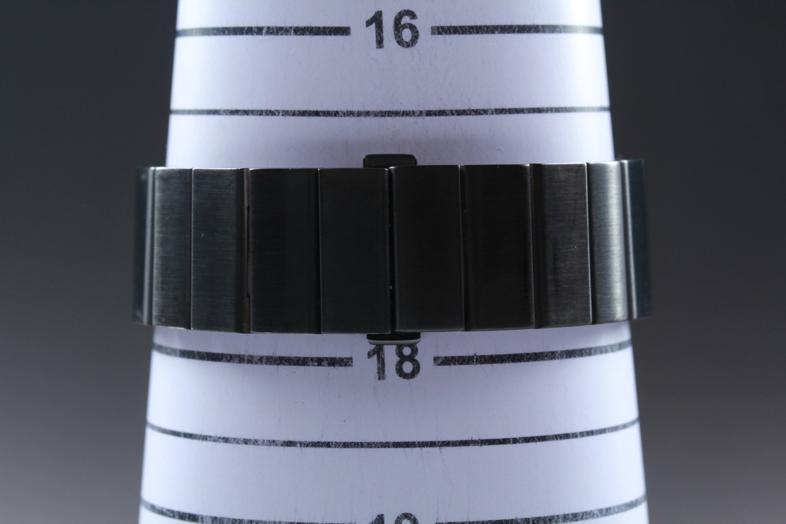 [Near MINT] ISSEY MIYAKE Tokujin Yoshioka designed Black Quartz Men’s Watch