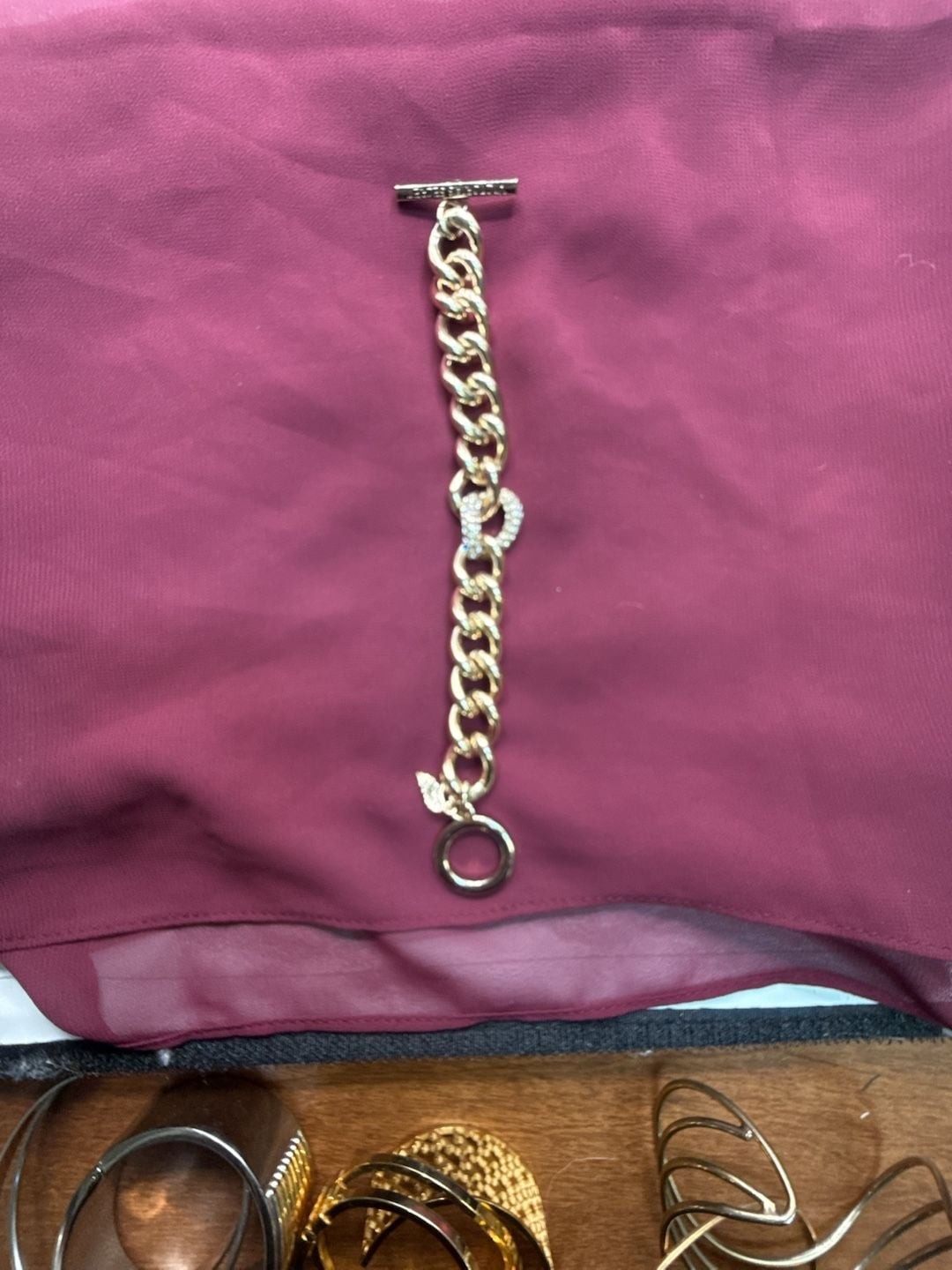 Victoria’s Secret Gold-Tone Chunky Chain Link Toggle Bracelet And pave bezel