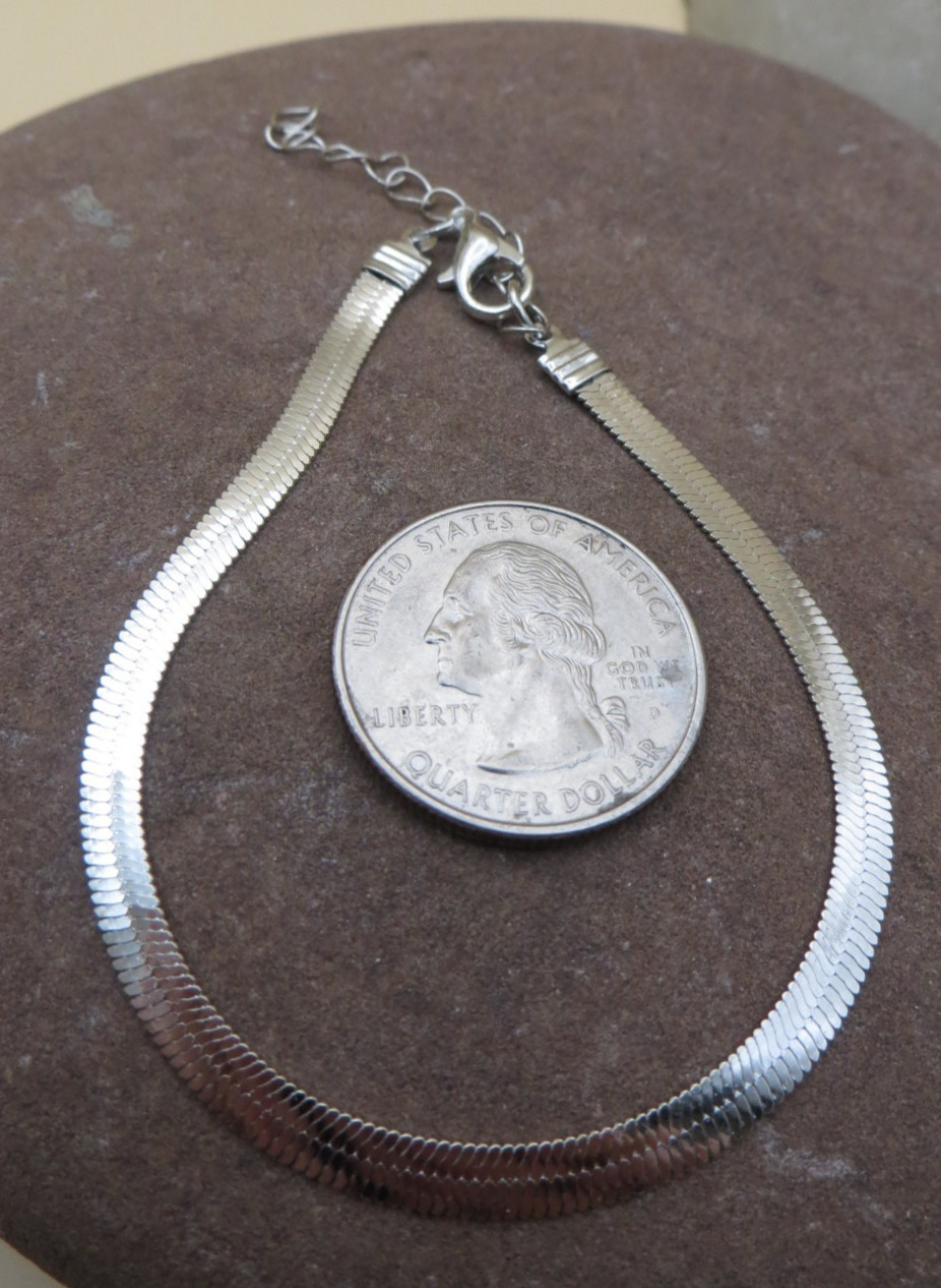 New 8mm Wide Silver-tone Herringbone Chain Bracelet 7″ – 9″ Adjustable #933