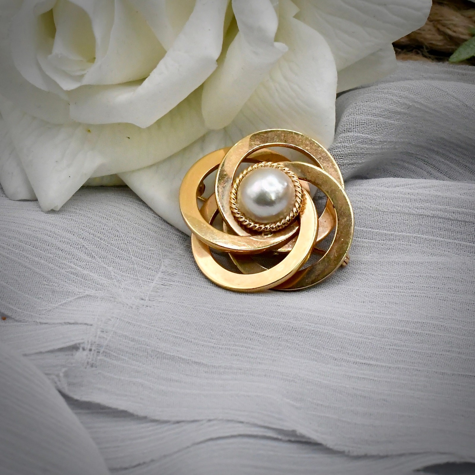 Vtg Estate 14K Yellow Gold 11mm Mabe Pearl Statement Brooch Pin 36mm 12g
