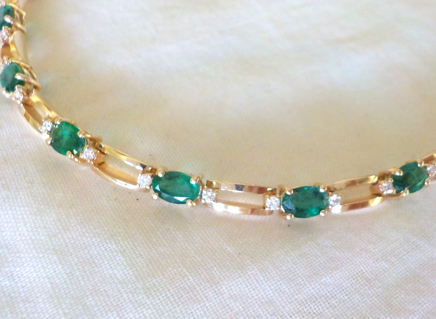 Heavy 14K Yellow Gold Natural Emerald Diamond Bracelet – 12.90 gms, 7.1 in, 5+ct