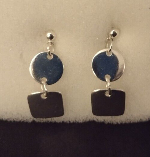 “CIRCLE MEETS THE SQUARE’ Earrings by: Designs R3372 / [NEW}.