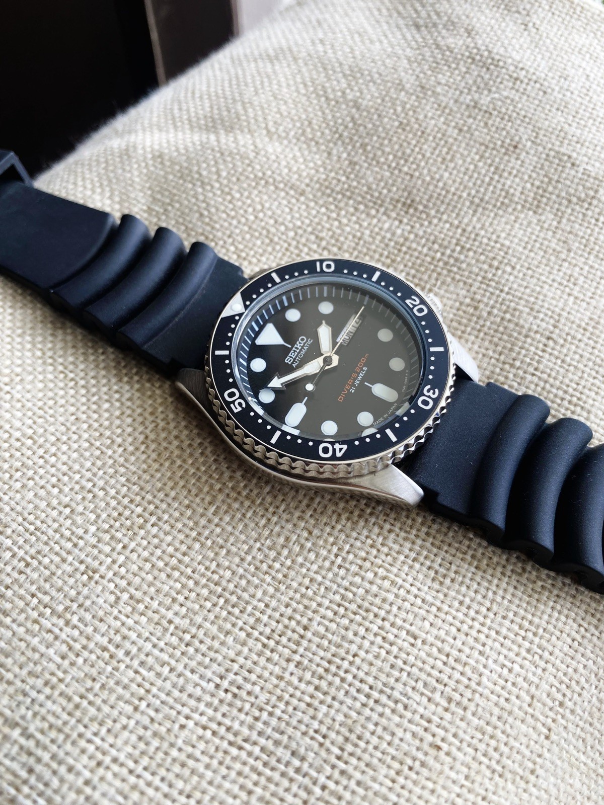 Seiko SKX007 Automatic Diver’s Watch – 200M Scuba Diver | 7S26 Movement | 42mm