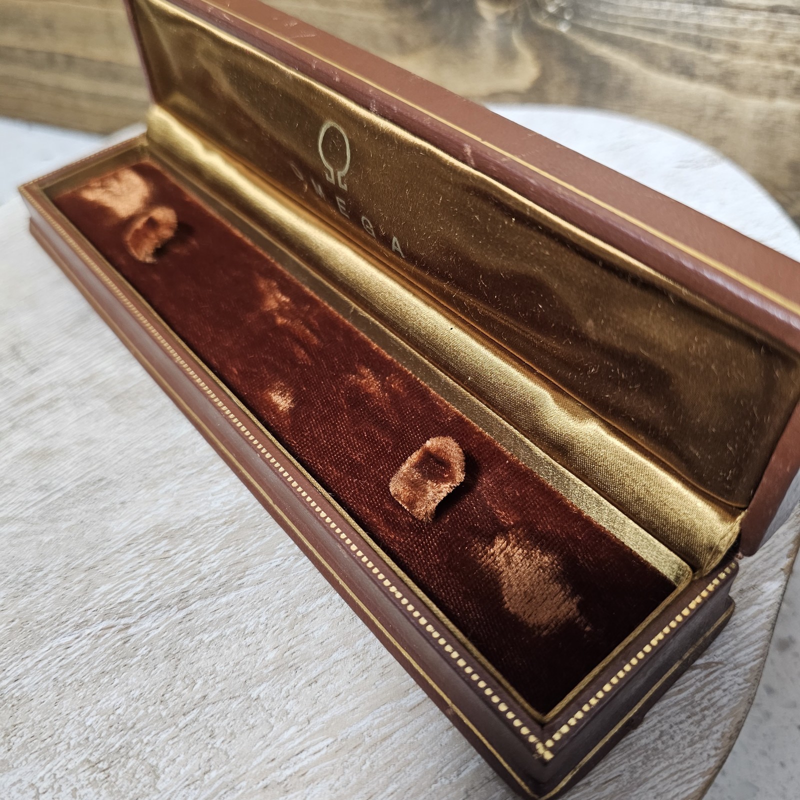 Omega Vintage 1939 Presentation Watch Box Classic Luxury 8390