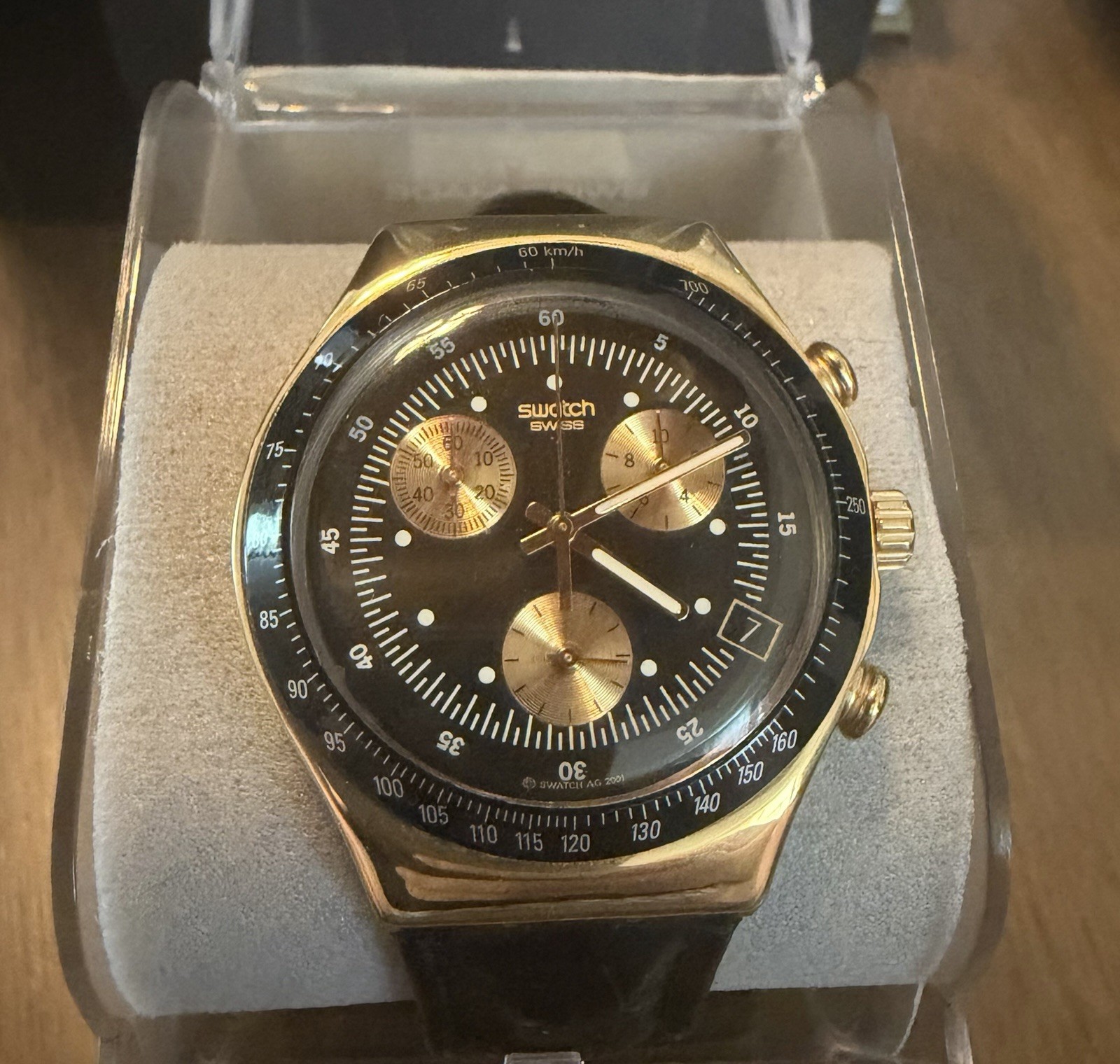 Swatch YCG401 Goldfinger James Bond 007 Chronograph 2002 Unworn w/ Box