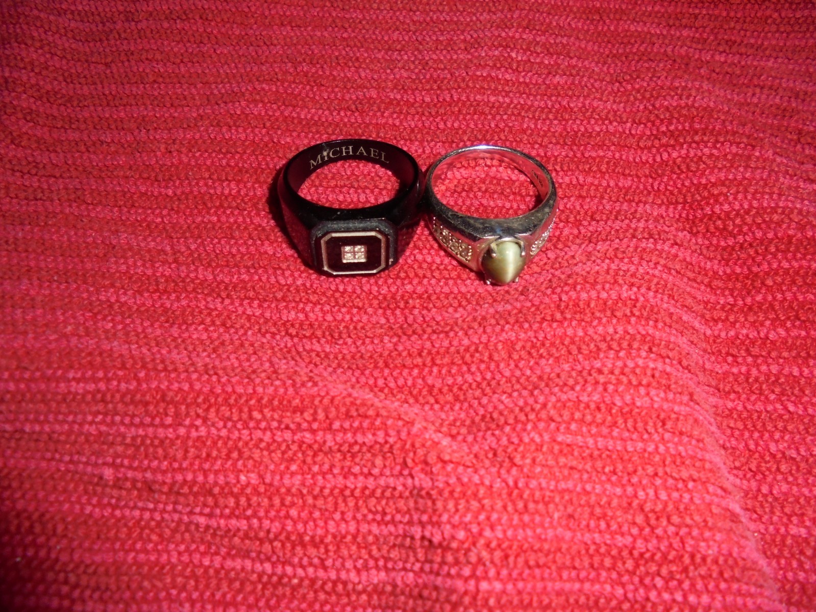 SILVER CATSEYE RING WITH DIAMOND+DIAMOND STEEL RING 2 RINGS .