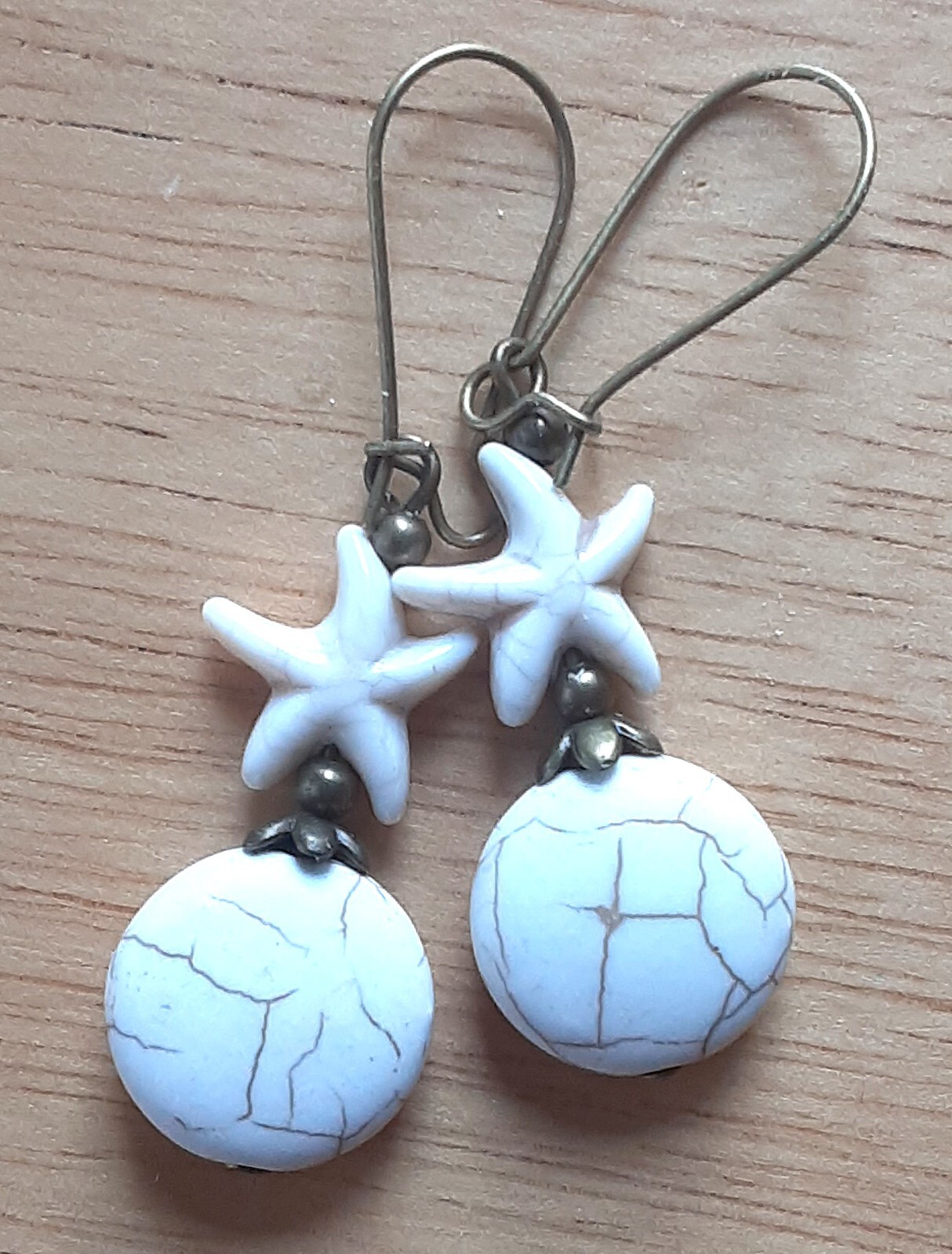 white STARFISH theme TURQUOISE dangle BRONZE KIDNEY WIRE handcrafted XGET