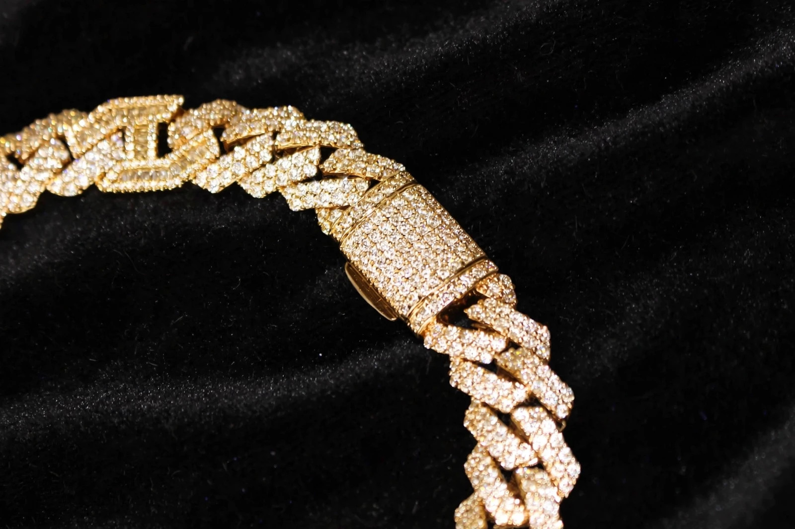 14k STAMPED 14mm FIGARUCCI Gold Chain Necklace 80.7ct Lab Sim VVS1 Diamond 241g+