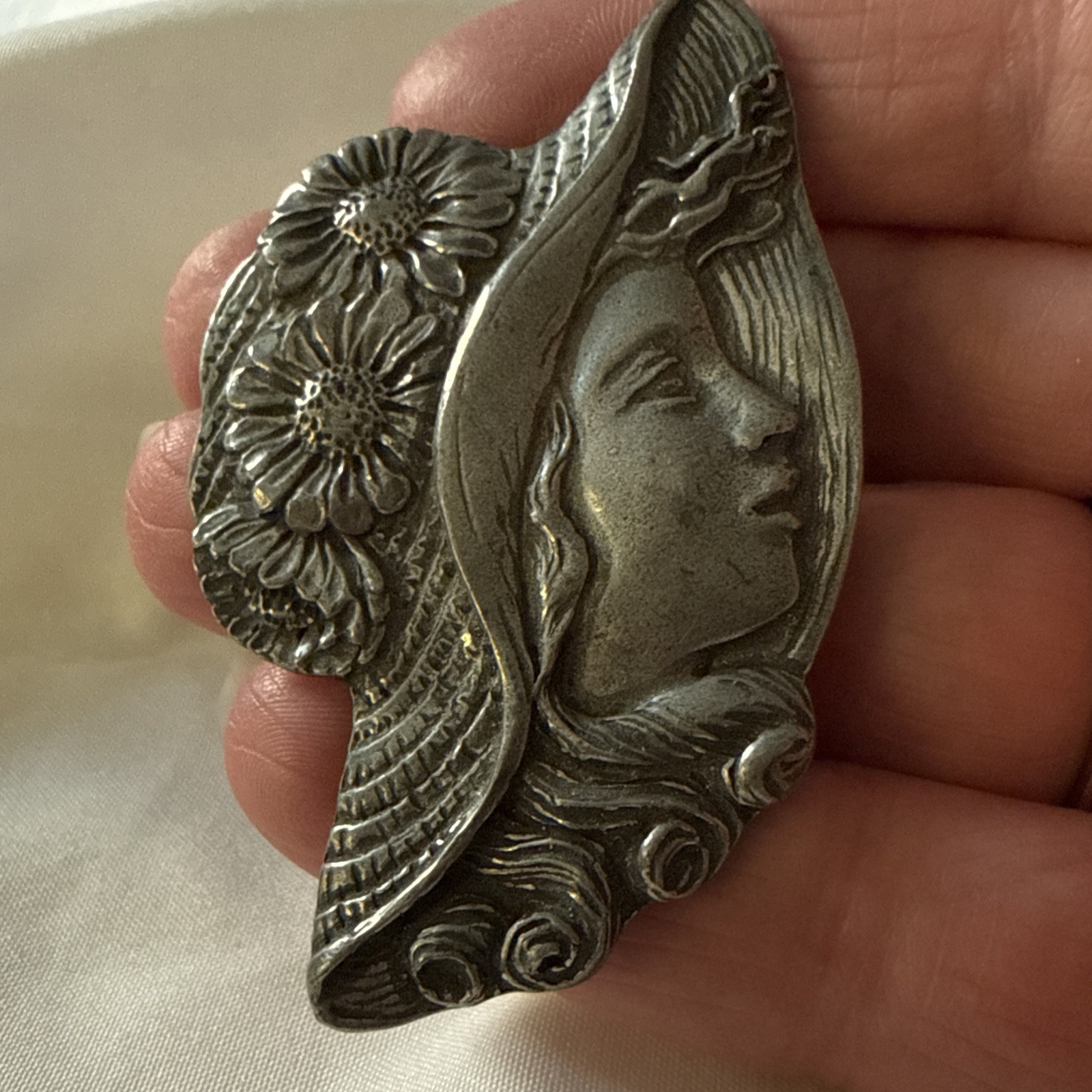 Vintage Seagull Pewter Canada Woman In Floral Hat Pin Brooch